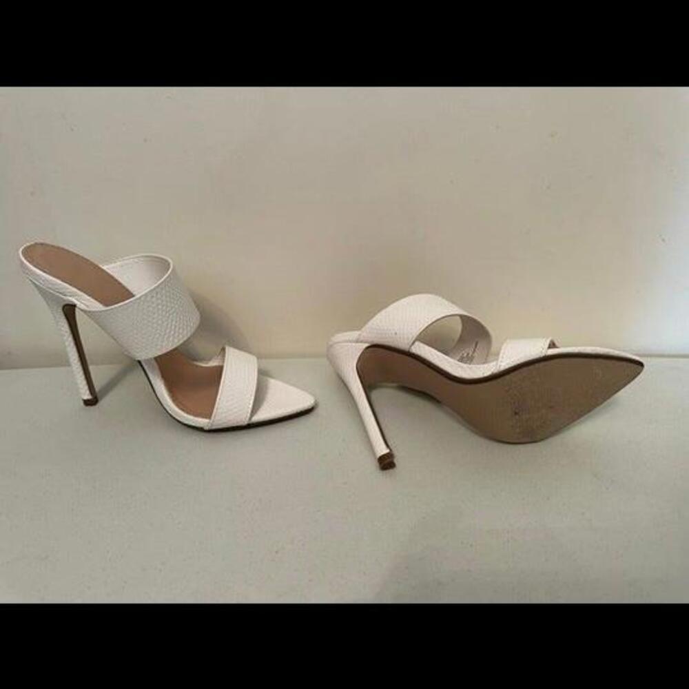 Stylish and Chic White Heeled Sandals from ShoeDazzle: Your Perfect Accessory - Picture 1 of 4